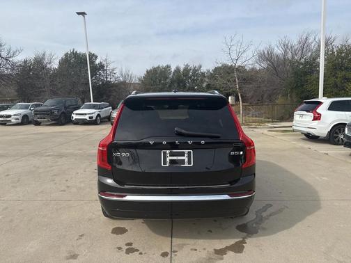 2023 Volvo XC90 Plus