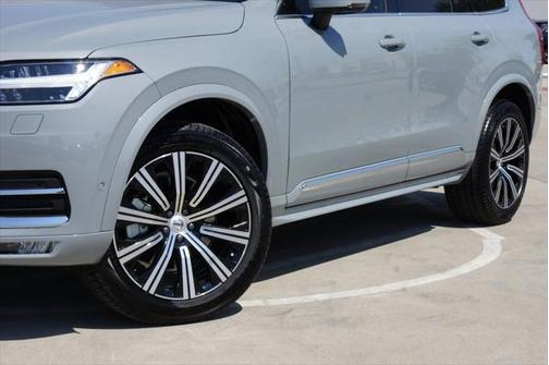 2025 Volvo XC90 B6 Plus 7-Seater
