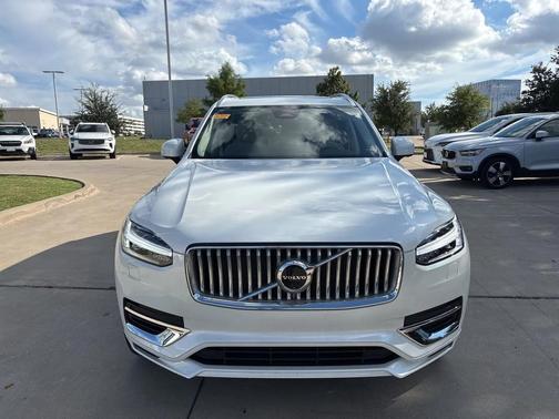 2024 Volvo XC90 Recharge Plug-In Hybrid T8 Plus Bright Theme 7 Passenger