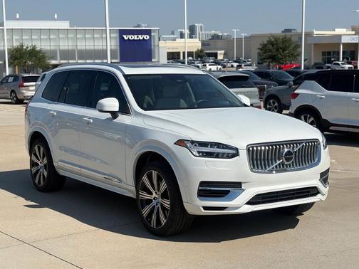 2024 Volvo XC90 Recharge Plug-In Hybrid T8 Plus Bright Theme 7 Passenger