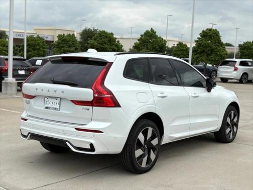 2025 Volvo XC60 Plug-In Hybrid T8 Plus