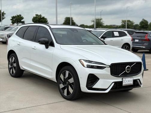 2025 Volvo XC60 Plug-In Hybrid T8 Plus