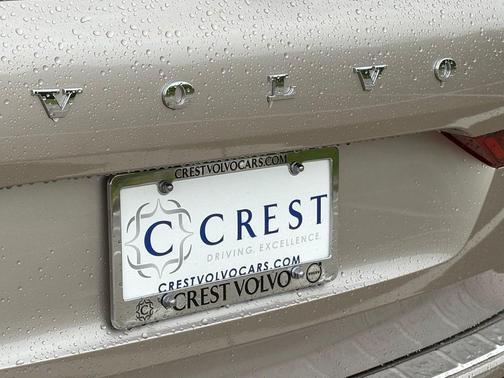 Bright Dusk 2026 Volvo XC60 B5 Plus