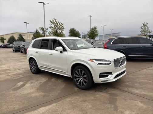 2022 Volvo XC90 T6 Inscription