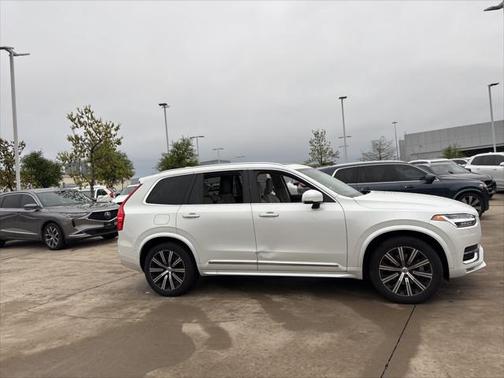 2022 Volvo XC90 T6 Inscription