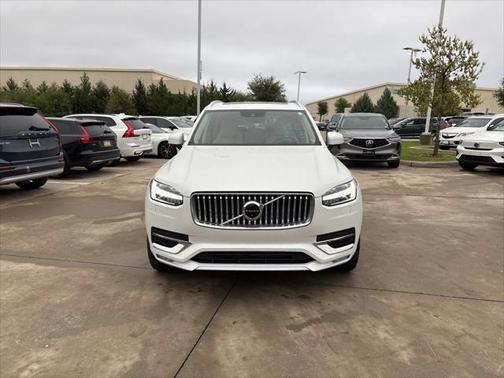 2022 Volvo XC90 T6 Inscription