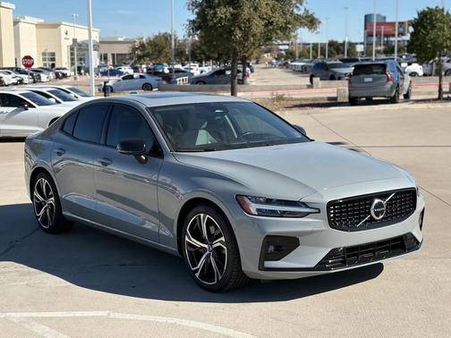 2024 Volvo S60 Ultimate
