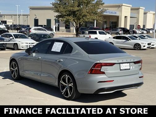 2024 Volvo S60 Ultimate