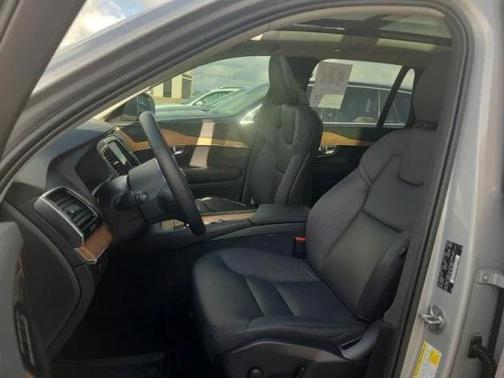 2023 Volvo XC90 B6 Plus 7-Seater