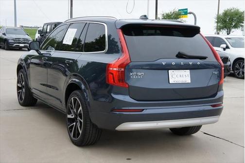 2022 Volvo XC90 T6 Momentum