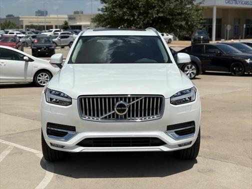 2024 Volvo XC90 B6 Plus Bright Theme