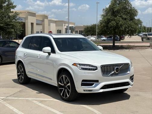 2024 Volvo XC90 B6 Plus Bright Theme