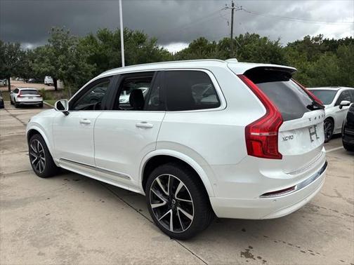2024 Volvo XC90 B6 Plus Bright Theme