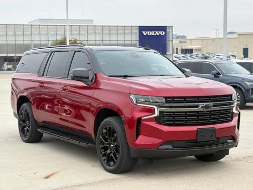 2022 Chevrolet Suburban RST