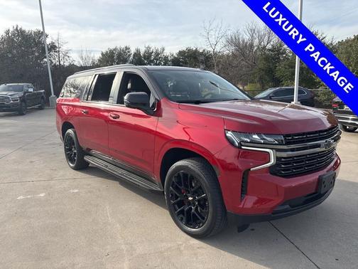 2022 Chevrolet Suburban RST