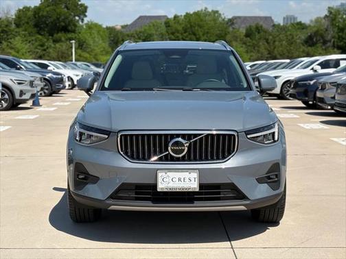 2023 Volvo XC40 B5 Plus Bright Theme