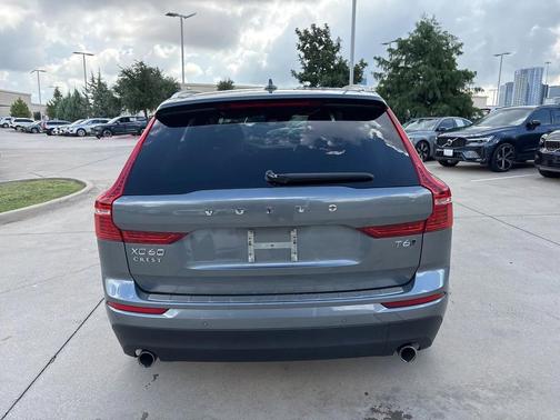 2020 Volvo XC60 T6 Momentum