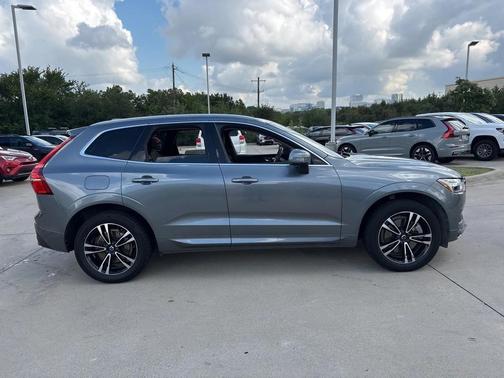 2020 Volvo XC60 T6 Momentum