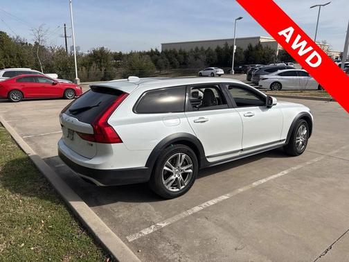 2018 Volvo V90 Cross Country T5