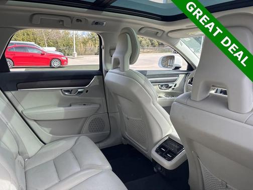 2018 Volvo V90 Cross Country T5
