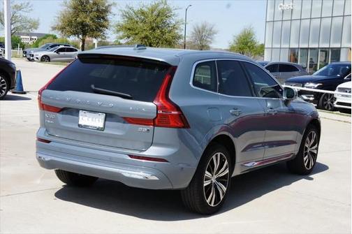 2022 Volvo XC60 B5 Inscription
