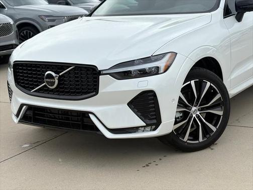 2025 Volvo XC60 B5 Plus