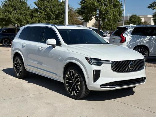 2025 Volvo XC90 B6 Plus 7-Seater