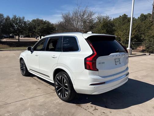 2025 Volvo XC90 B6 Plus 7-Seater