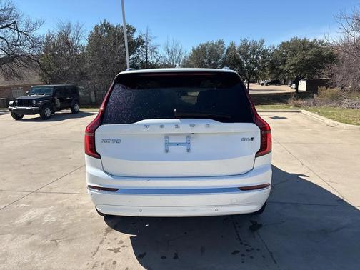 2025 Volvo XC90 B6 Plus 7-Seater