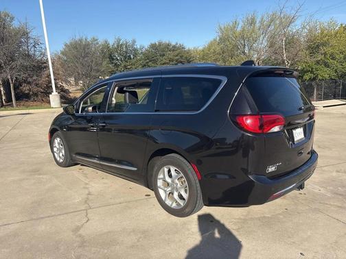 2019 Chrysler Pacifica Touring-L Plus