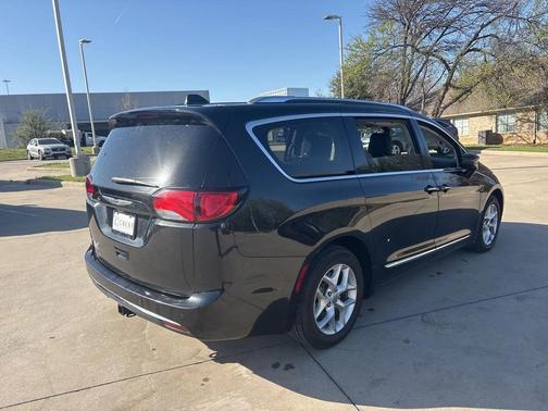 2019 Chrysler Pacifica Touring-L Plus