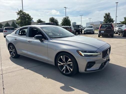 2025 Volvo S60 B5 Core