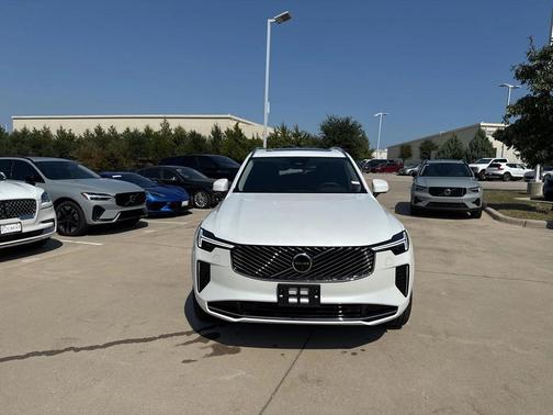 2025 Volvo XC90 B6 Plus 7-Seater