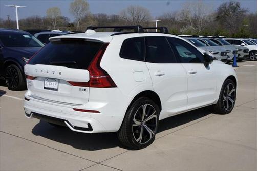 2025 Volvo XC60 B5 Ultra