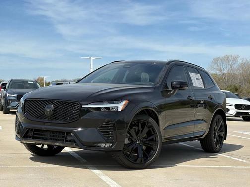 2026 Volvo XC60 B5 Ultra Black Edition