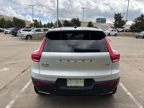 2020 Volvo XC40 T4 R-Design