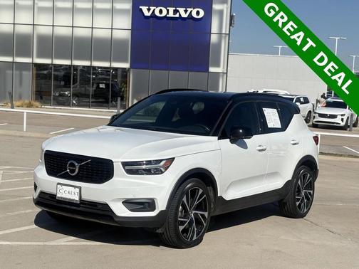 2020 Volvo XC40 T4 R-Design