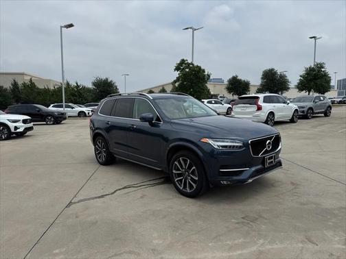 2018 Volvo XC90 T6 Momentum
