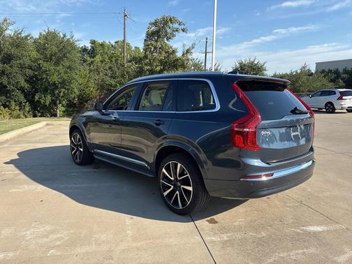 2024 Volvo XC90 AWD Plus