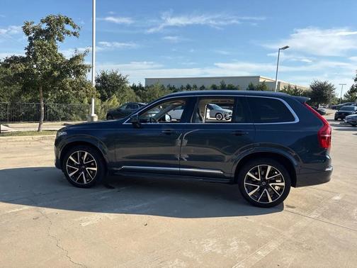 2024 Volvo XC90 AWD Plus