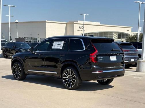 2026 Volvo XC90 B6 Plus 7-Seater