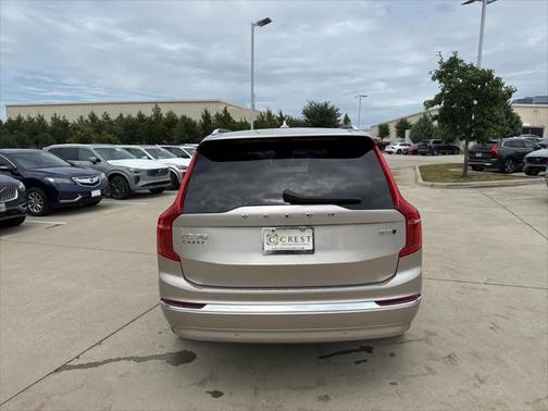 2024 Volvo XC90 B5 Plus