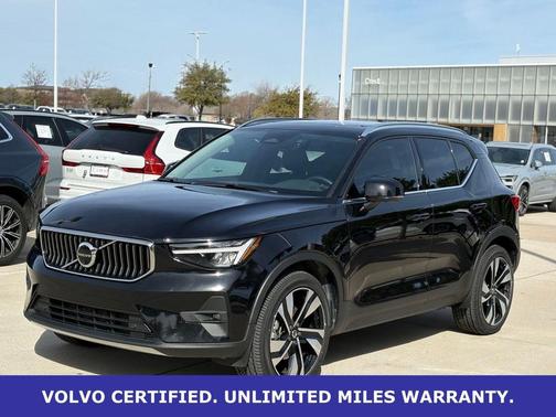Onyx Black Metallic 2023 Volvo XC40 Ultimate