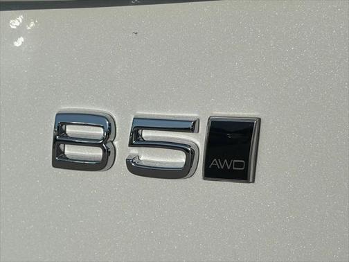 2025 Volvo XC90 B5 (2025.5) Plus 7-Seater