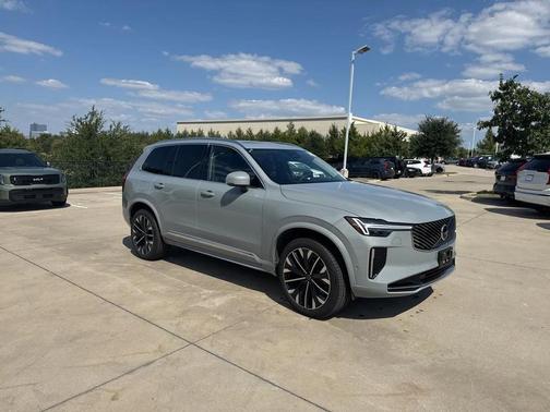 2025 Volvo XC90 B6 Plus 7-Seater