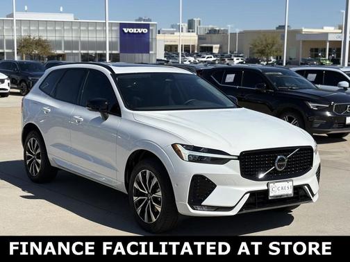 2025 Volvo XC60 B5 Plus