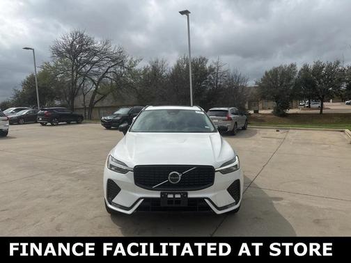 2025 Volvo XC60 B5 Plus