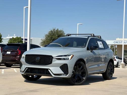 2026 Volvo XC60 B5 Ultra Black Edition