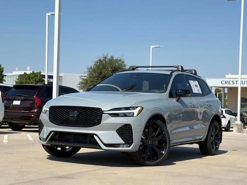 2026 Volvo XC60 B5 Ultra Black Edition