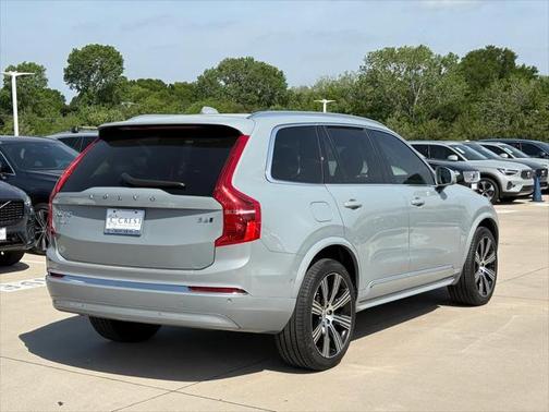 2024 Volvo XC90 B6 Plus Bright Theme